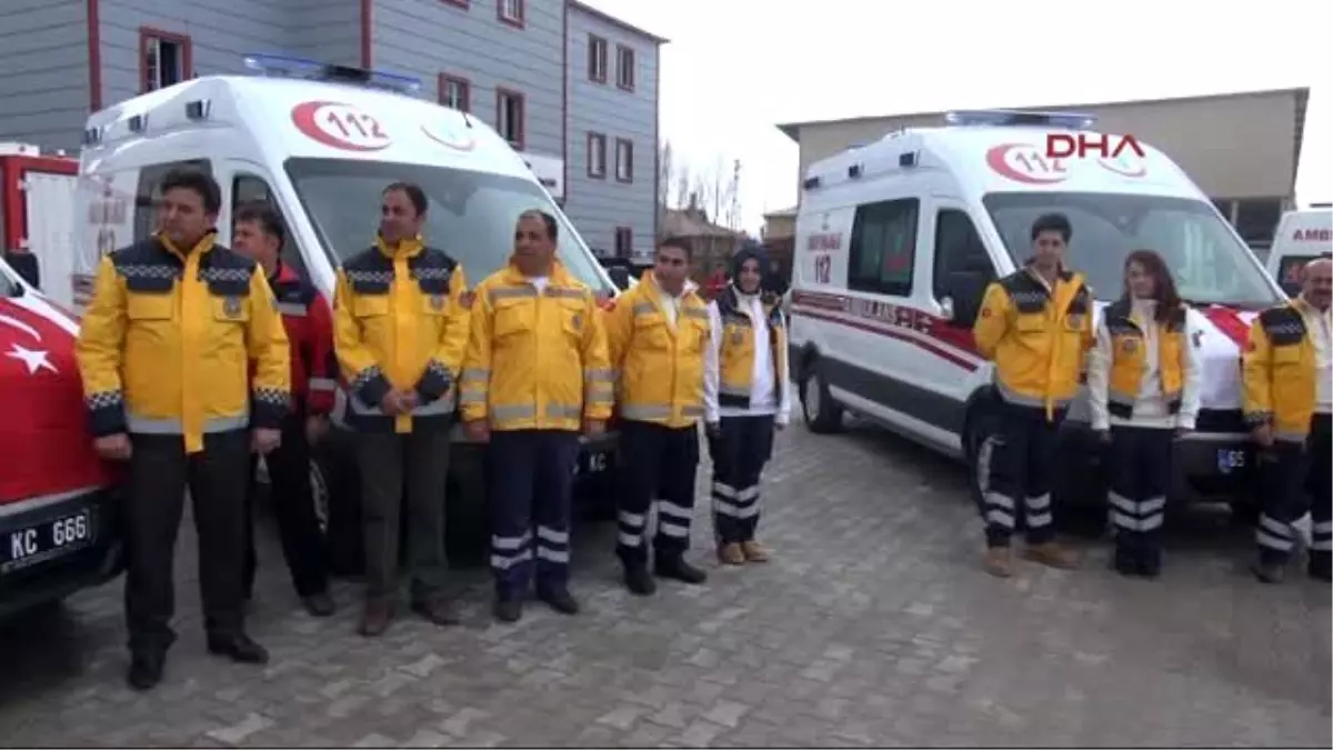 Van\'da 11 Yeni Ambulans Törenle Hizmete Başladı