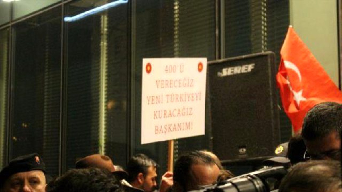 Cumhurbaşkanı Erdoğan\'dan Anayasa Değişikliği Çoğunluk Olmazsa Referandum Sinyali