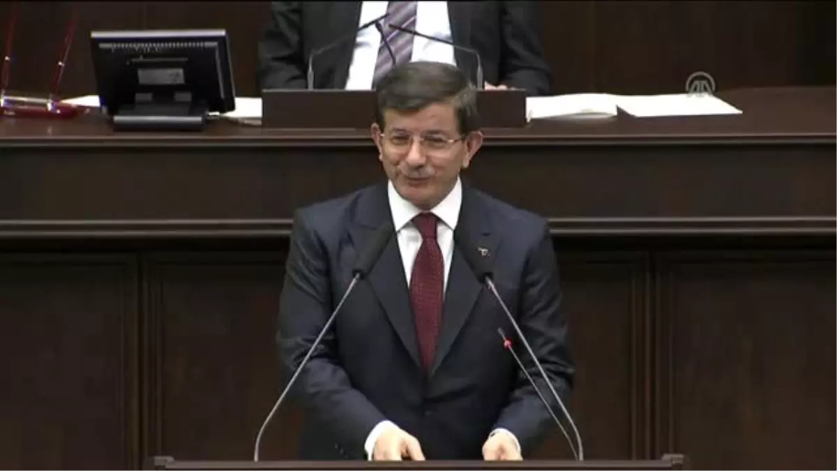 Davutoğlu - Üç Dönemi Tamamlamış Milletvekillerine Arma