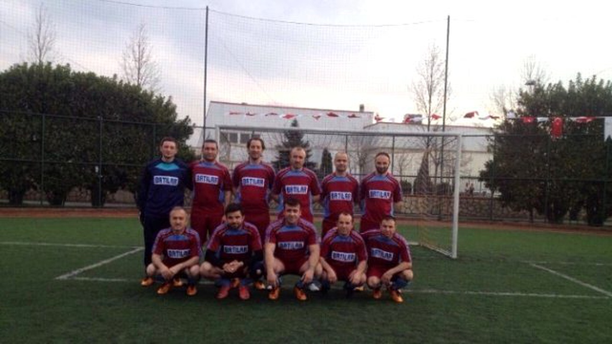 İzmit Belediyesi Futbol Turnuvası Başladı