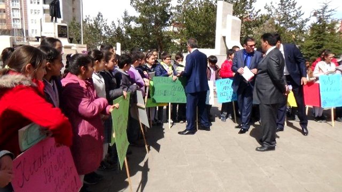 Kars\'ta Kütüphaneler Haftası Etkinlikleri
