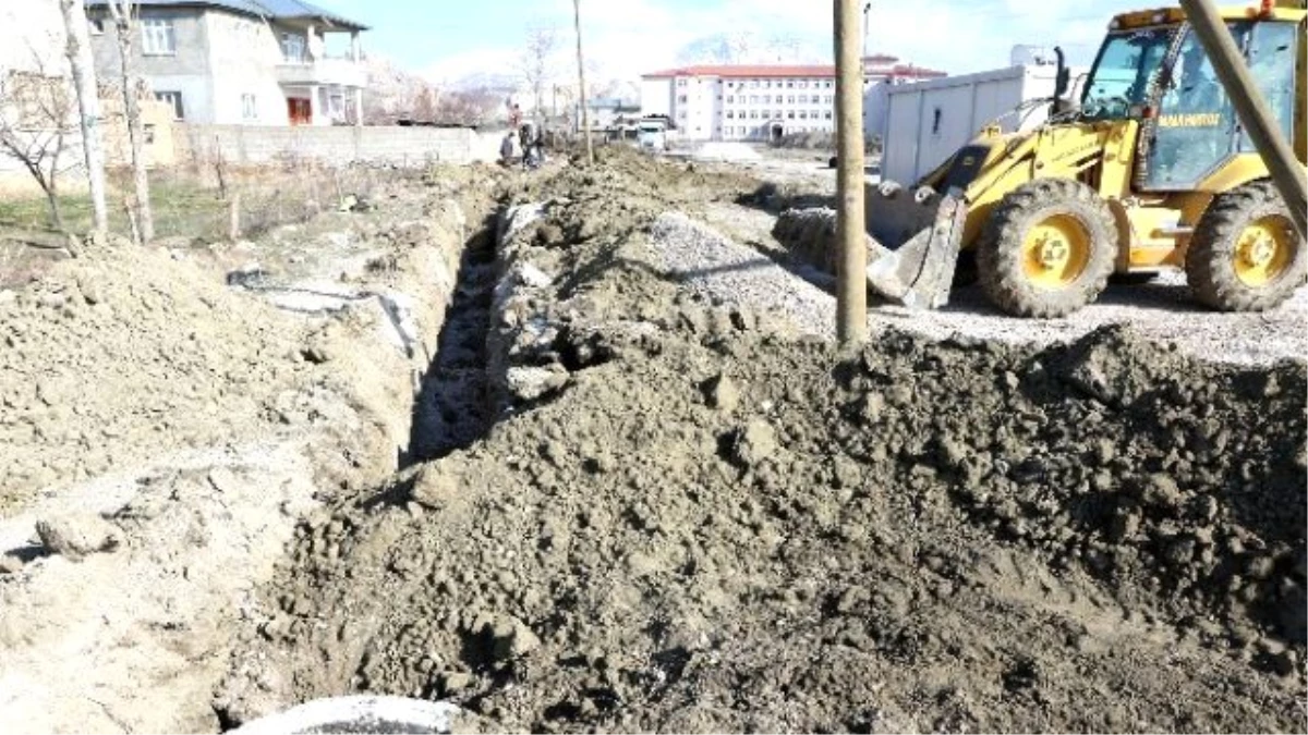 Vaski\'den Kanalizasyon Hattı Çalışması
