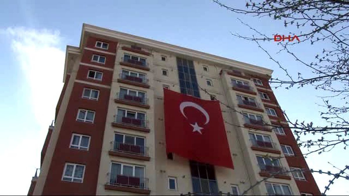 Başbakan Davutoğlu\'dan Savcı Kiraz\'ın Ailesine Taziye Ziyareti