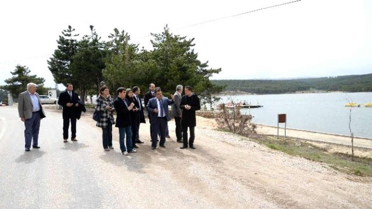 Belediye Başkanı Selim Yağcı, Pelitözü Mesire Yeri Gölpark\'ta İncelemelerde Bulundu