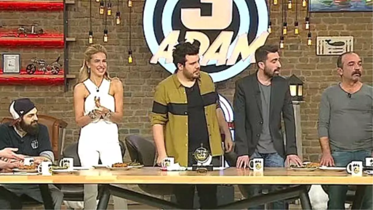 Burcu Esmersoy Canlı Yayında Yaprak Sarma Yaptı