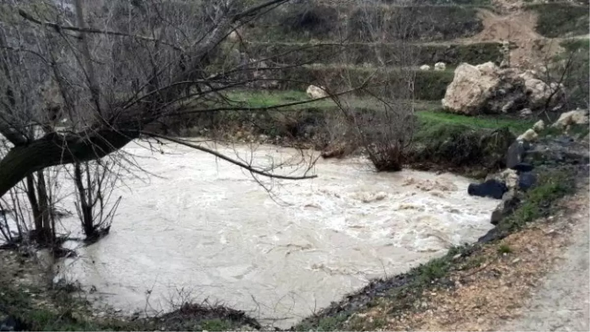 Gürün\'de Aşırı Yağışlar Sele Neden Oldu