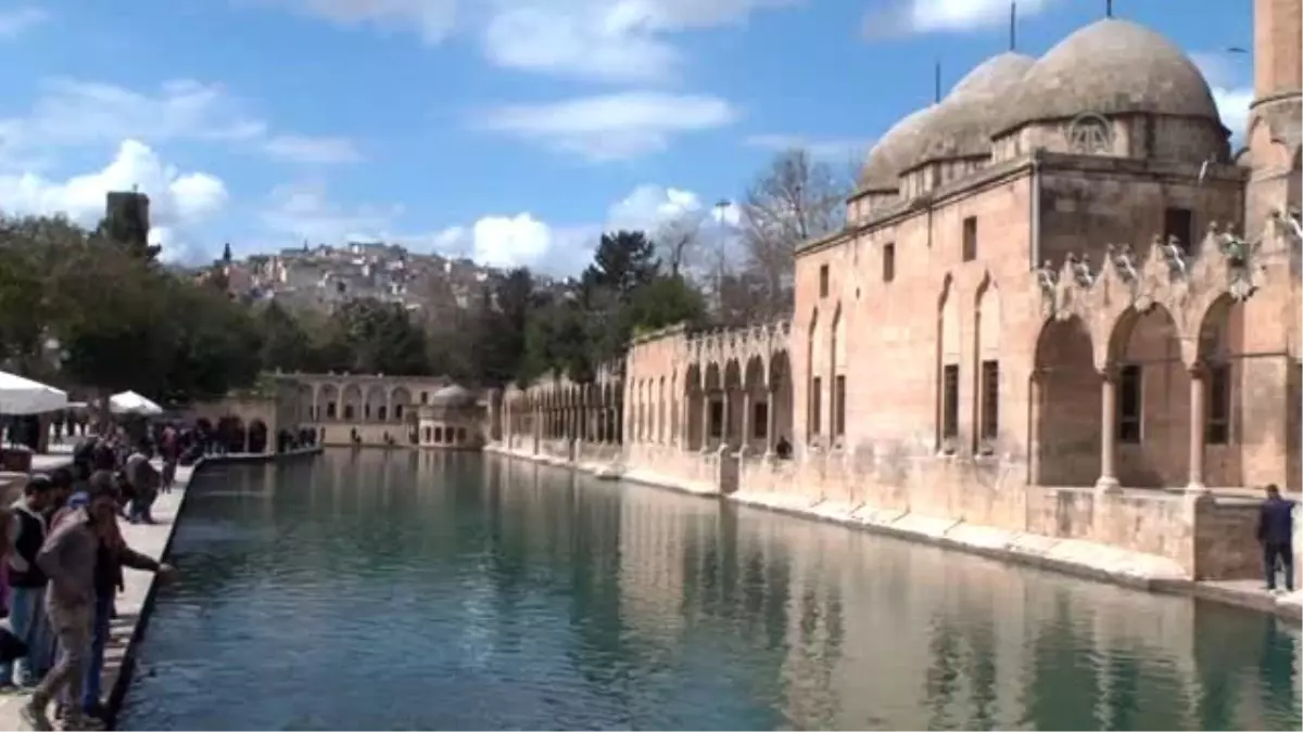 İstanbul Adliyesindeki Terör Saldırısı - Gıyabi Cenaze Namazı