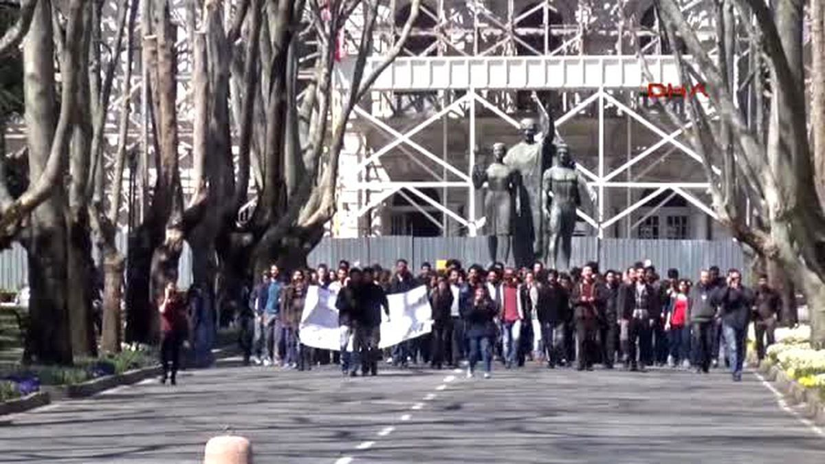 İstanbul Üniversitesi Beyazıt Kampüsünde Polis Müdahalesi