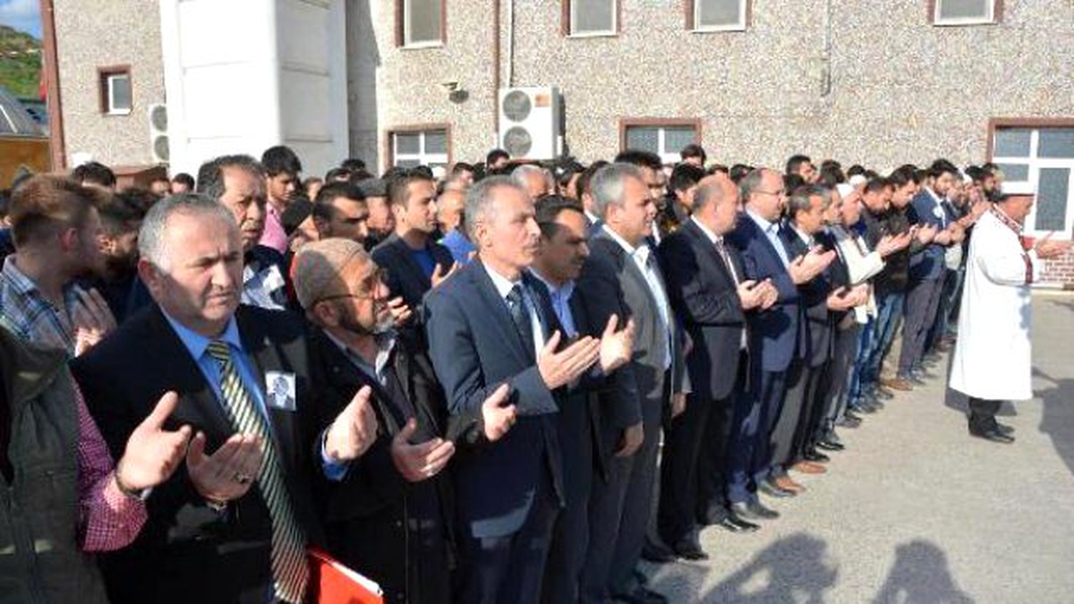 Karabük\'te, Şehit Savcı İçin Gıyabi Cenaze Namazı