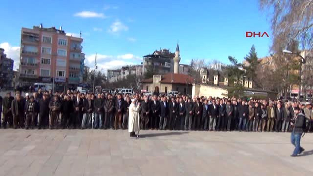Karaman\'da Şehit Savcı Kiraz İçin Gıyabi Cenaze Namazı