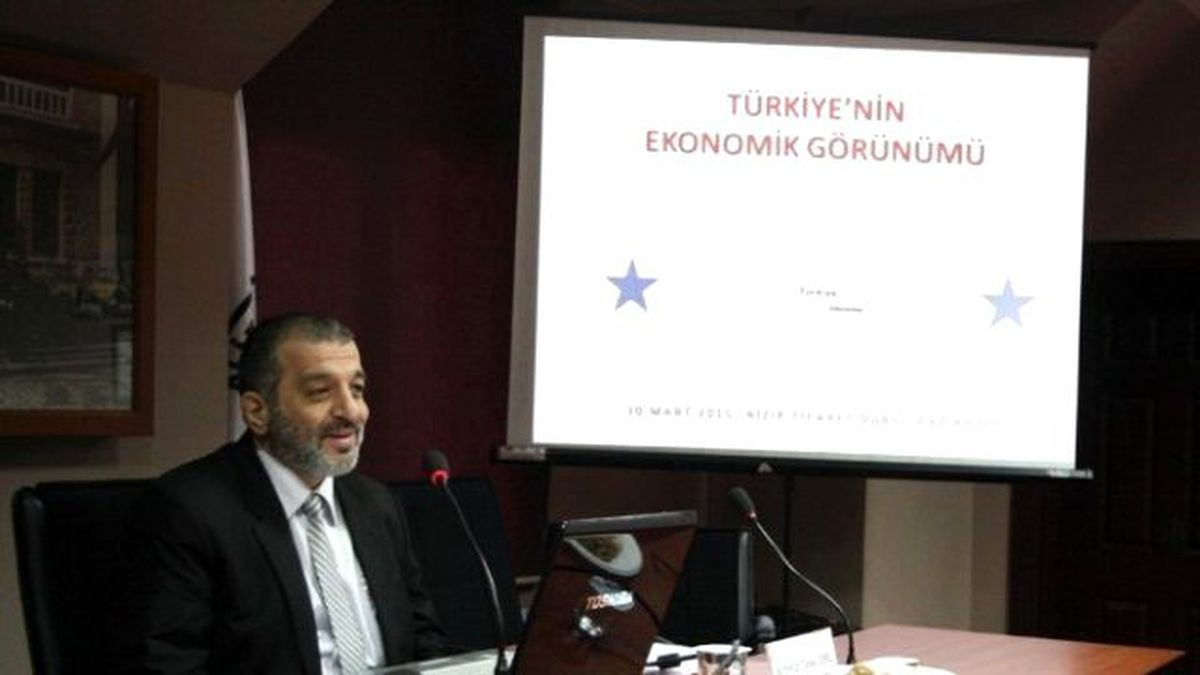 Nizip\'te "Türkiye\'nin Ekonomik Görünümü" Konulu Konferans Düzenlendi
