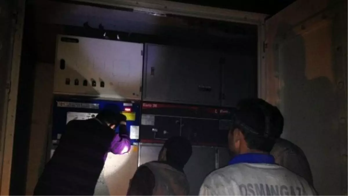 Pazarlar\'da Elektrik Trafosunda Yangın Çıktı