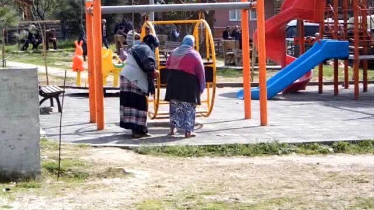 Sakarya Parkta Başına Salıncak Çarpan Çocuk Öldü