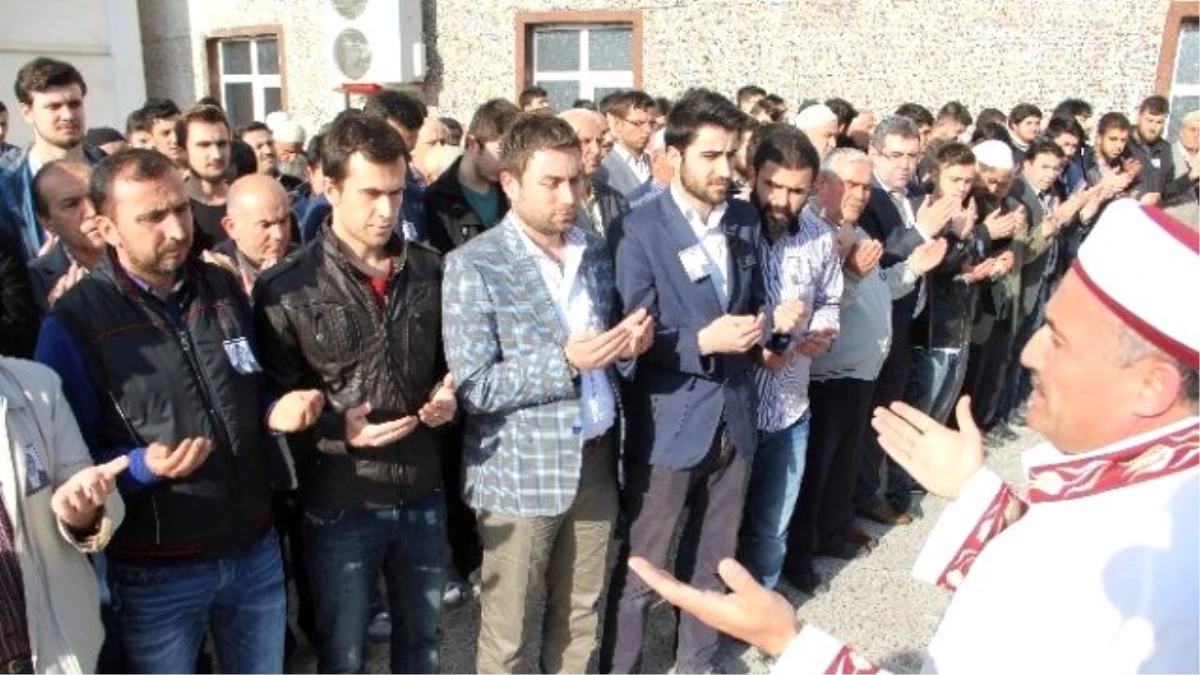 Savcı Mehmet Selim Kiraz İçin Gıyabi Cenaze Namazı Kılındı
