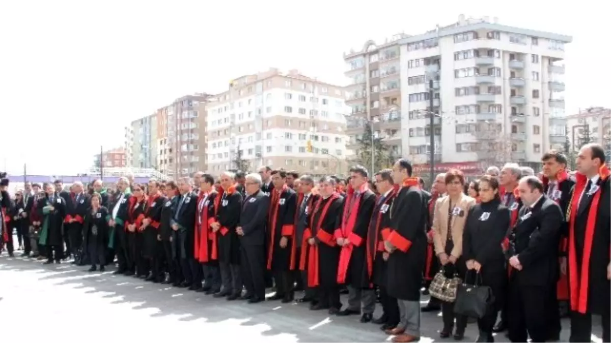 Şehit Savcı İçin Anma Töreni