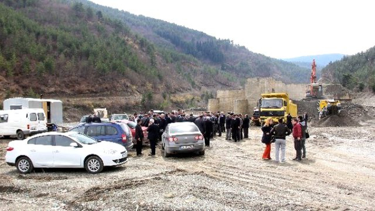 Vali Günaydın, Konkasör Makinesini Çalıştırdı