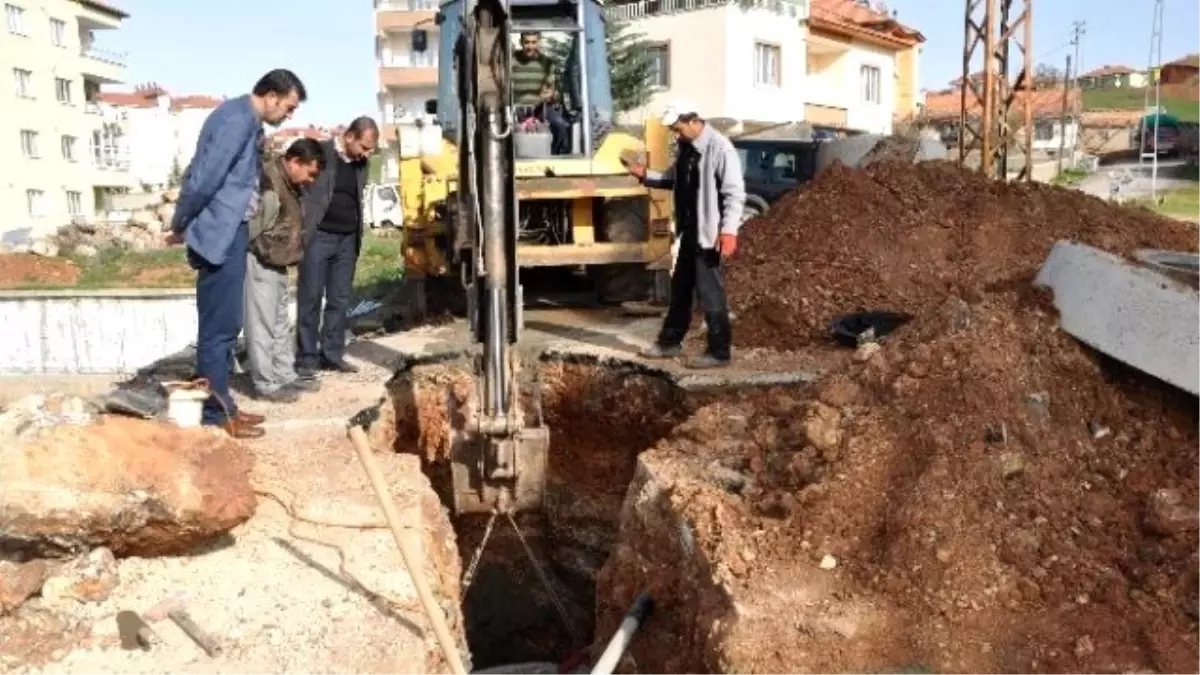 Yağmur Suyu Kanalı Çalışmaları Devam Ediyor