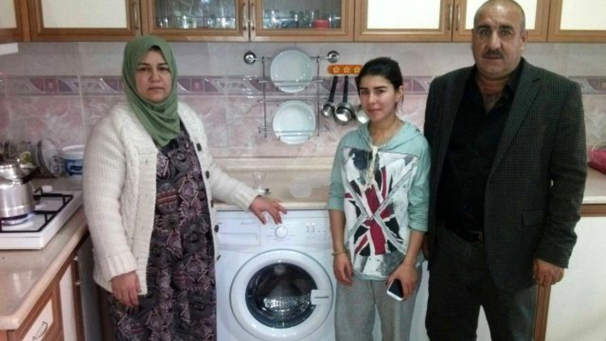 Arçelik A.Ş. Ve Vehbi Koç Vakfı Türkmen Sığınmacıların Yanında