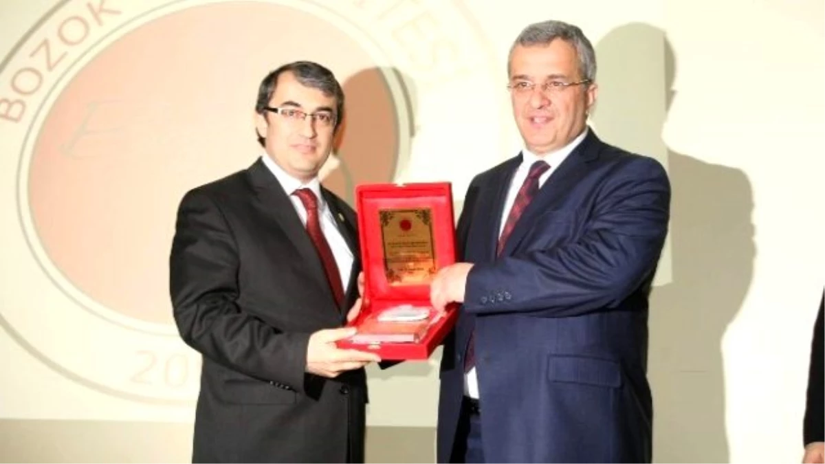 Bilim Sanayi ve Teknoloji Bakan Yardımcısı Kavranoğlu, Yozgat\'ta Konferans Verdi