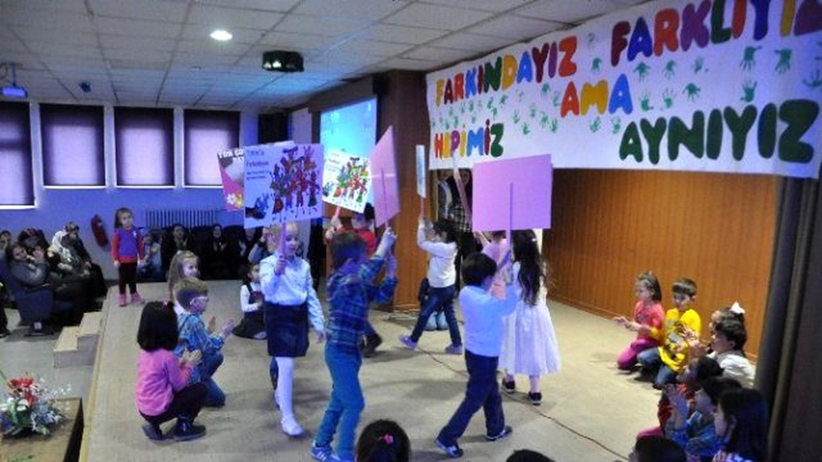 Bozüyük\'te Dünya Otizm Farkındalık Günü Etkinliği