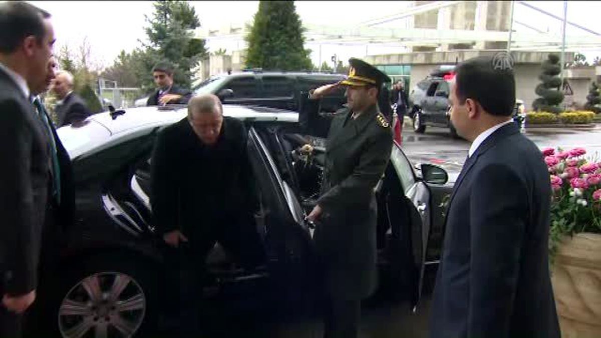 Erdoğan\'dan Anayasa Mahkemesi Başkanı Arslan\'a Ziyaret