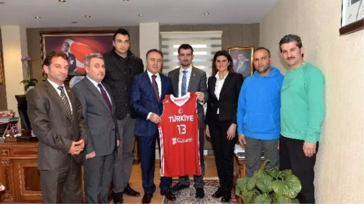 Erzurum\'da Basketbol Şöleni