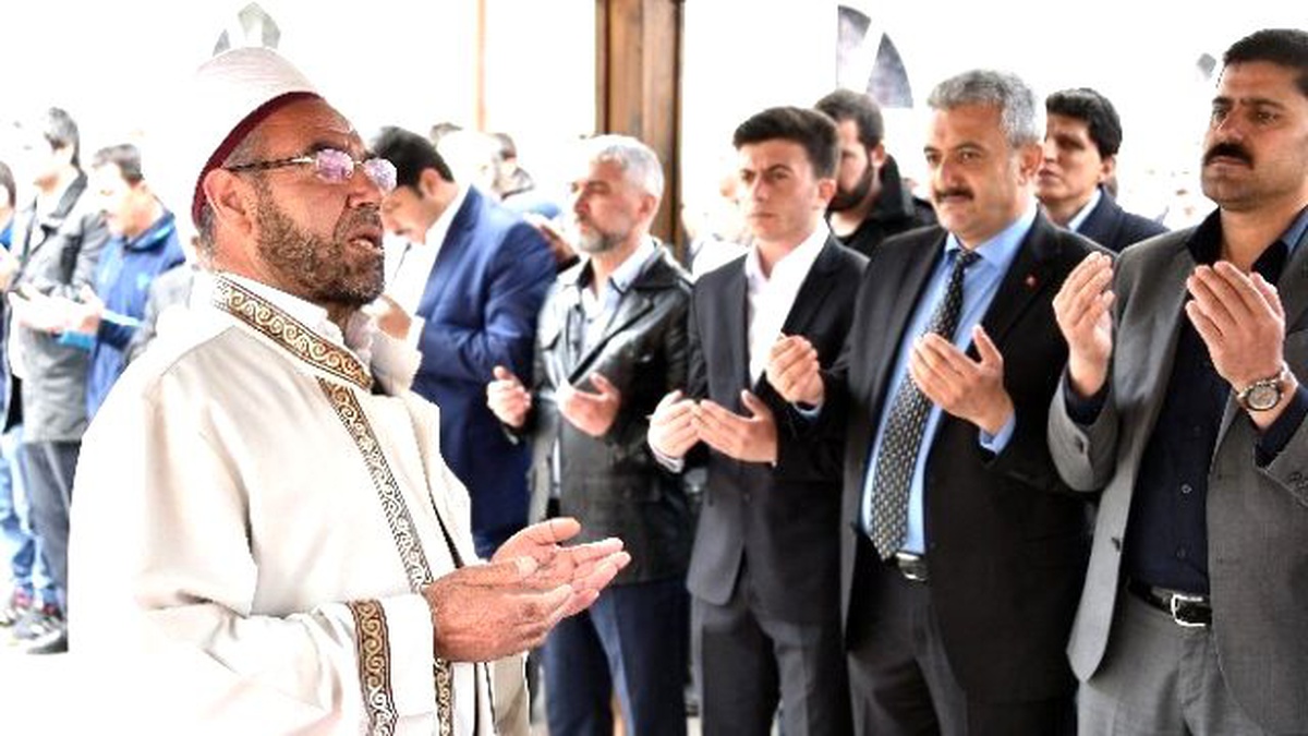 Gümüşhane\'de Şehit Savcı İçin Gıyabi Cenaze Namazı Kılındı