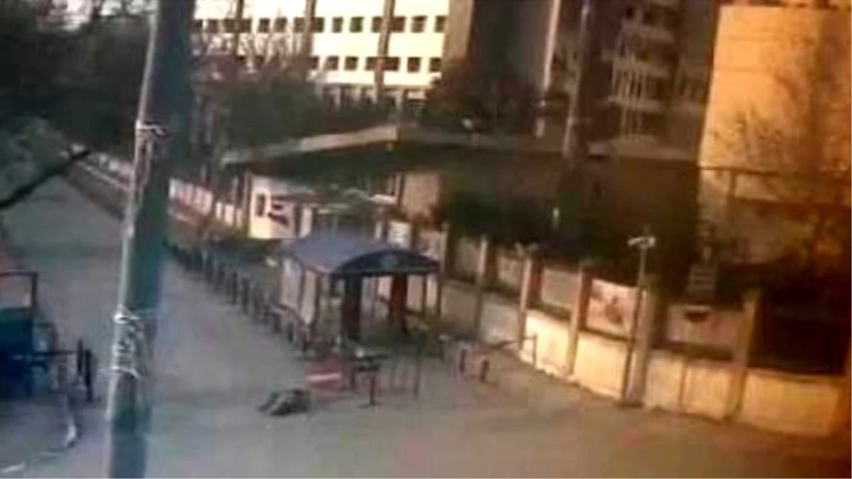 İstanbul Emniyet Müdürlüğü\'ne Saldırı Anı Kamerada