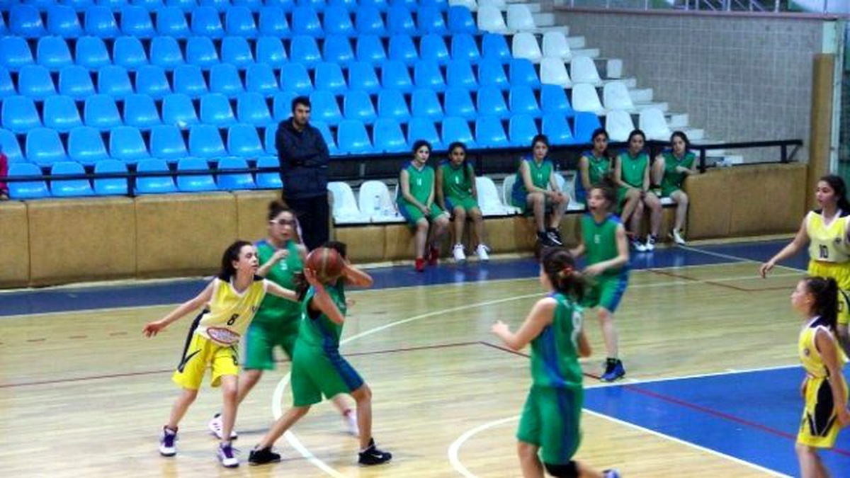 Küçük Kızlar Bölgesel Basketbol Şampiyonası Başladı
