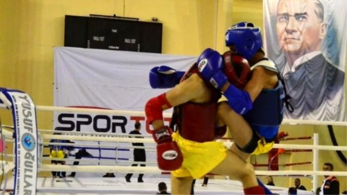 Muay Thai Türkiye Şampiyonası Adana\'da Sürüyor