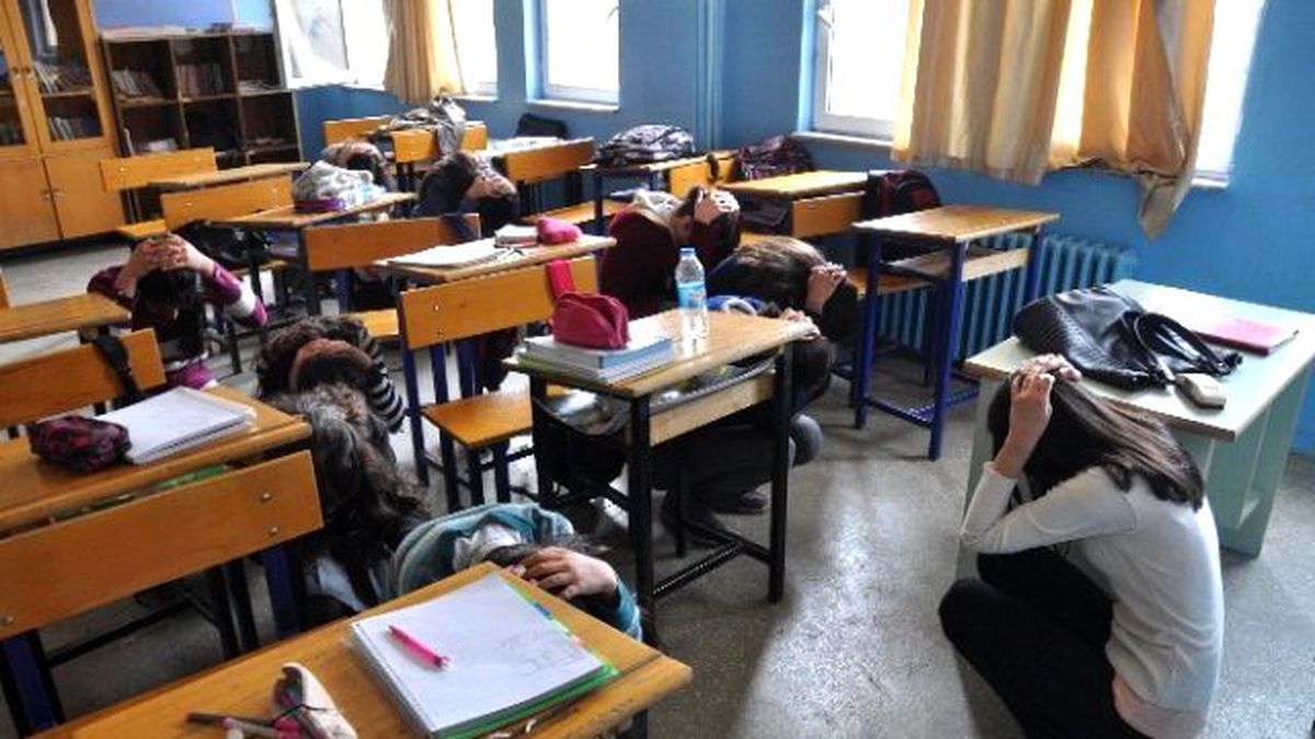 Pülümür\'de Temel Afet Bilinci Eğitimi Verildi