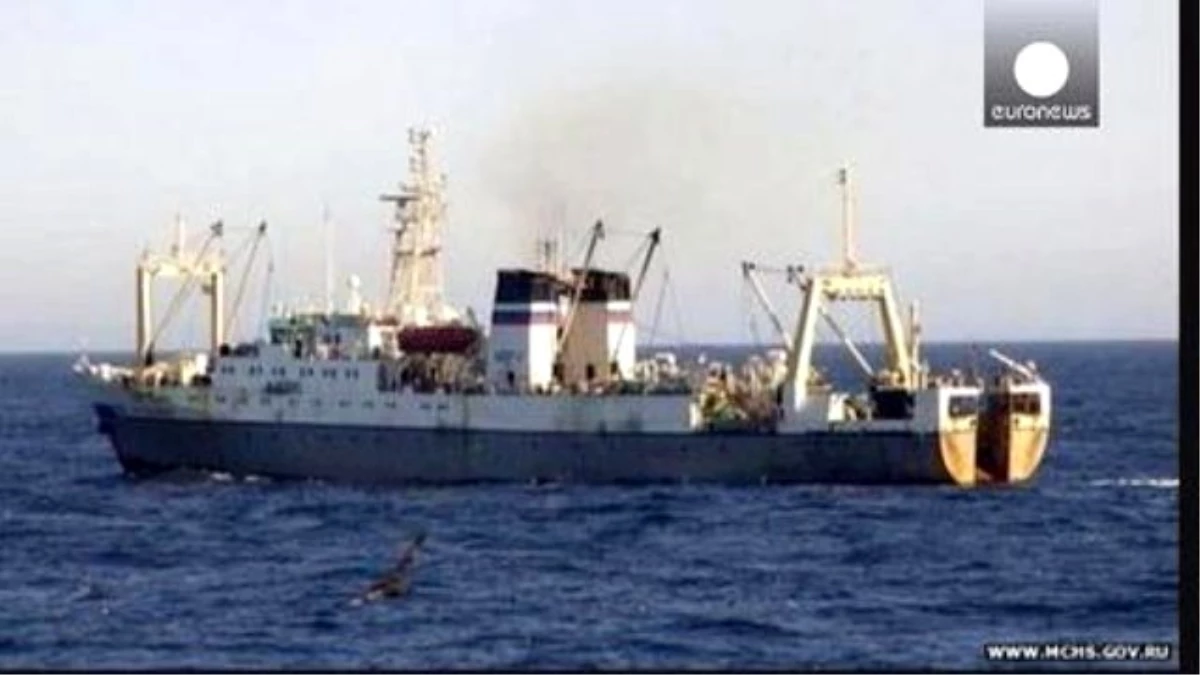 Rus Balıkçı Gemisi Battı: 43 Ölü