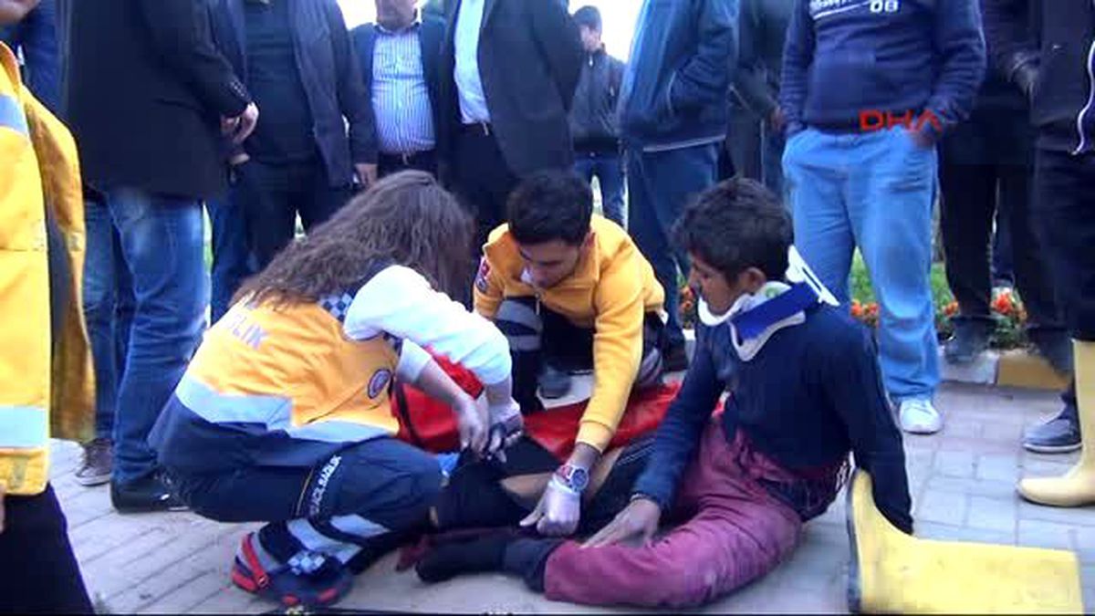 Şanlıurfa - Sürücüsünün Ehliyetsiz ve Kasksız Kullandığı Motosiklet Devrildi: 2 Yaralı