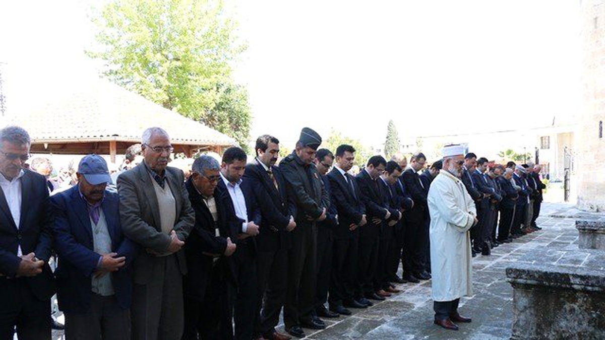 Şehit Savcı Kiraz İçin Tarsus\'ta Gıyabi Cenaze Namazı