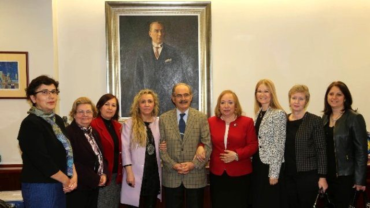 Türk Kadınlar Birliği Eskişehir Şubesi\'nden Büyükerşen\'e Ziyaret