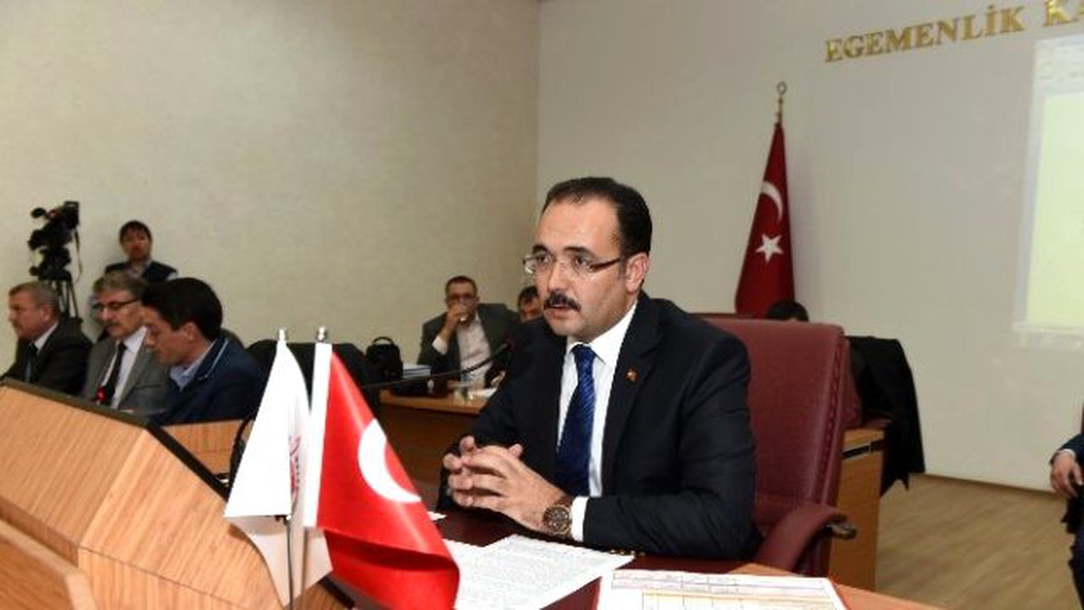 Uşak Belediyesi 2014 Yılı Faaliyet Raporu Kabul Edildi