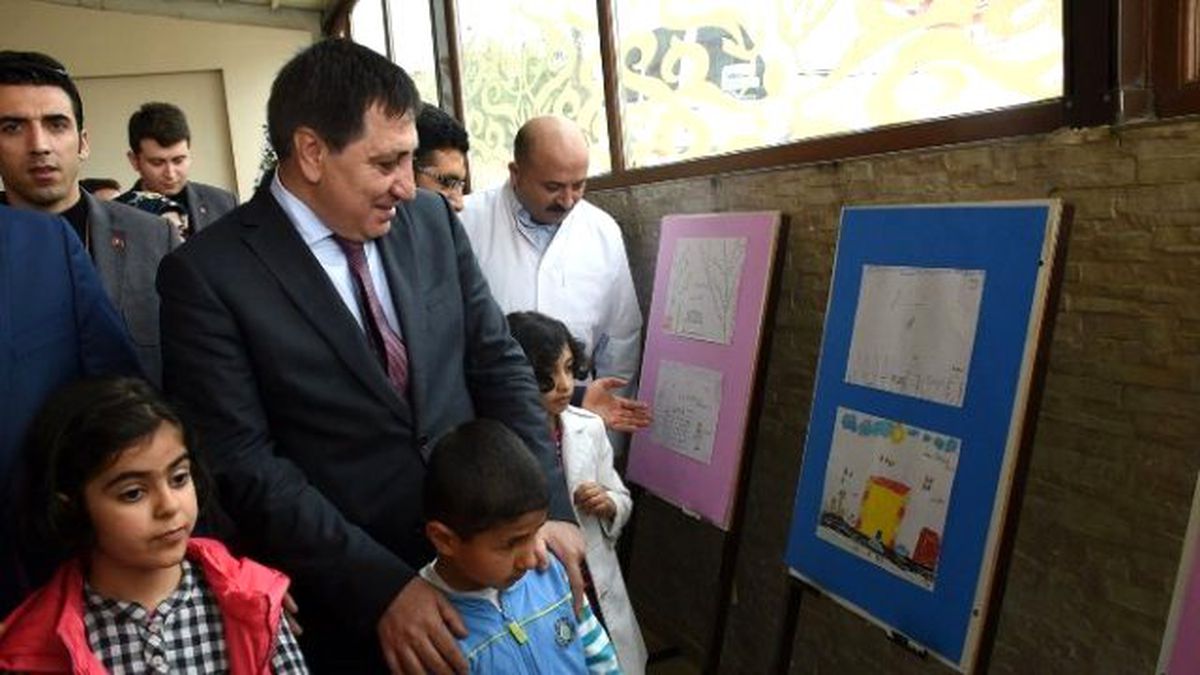 Vali Küçük "Çocuklarımızdan Öğrenecek Çok Şeyimiz Var"