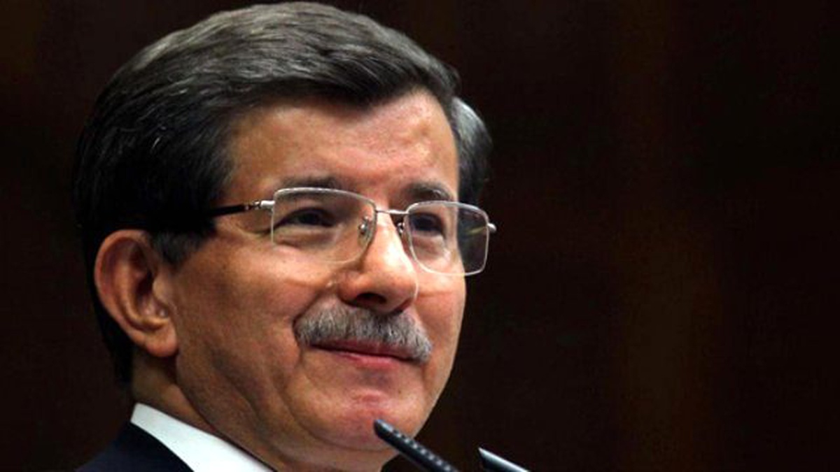 Erdoğan ve Davutoğlu\'ndan Kayahan İçin Taziye Mesajı