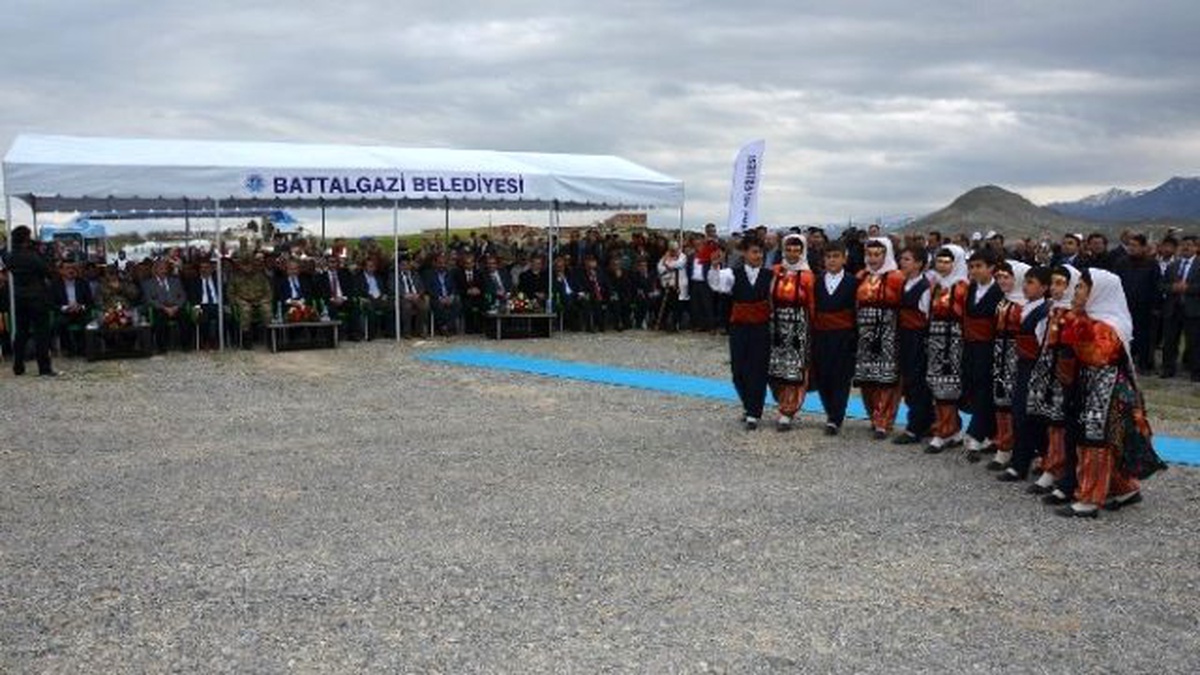 Battalgazi Belediyesi\'nden Fidan Dikim Töreni