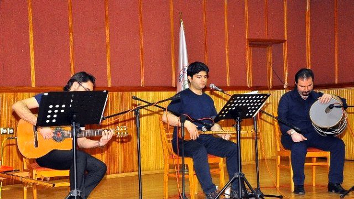 Beü\'de Azeri Müziği Fırtınası