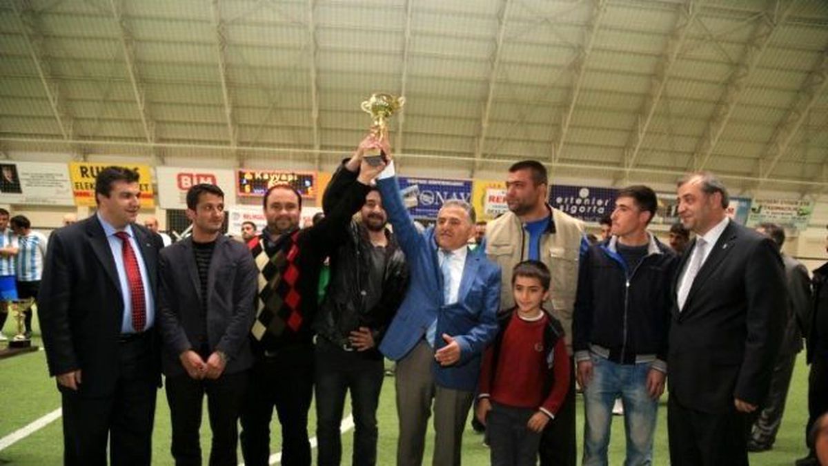 Birimler Arası Dostluk ve Kardeşlik Turnuvasının Şampiyonu Park Bahçeler