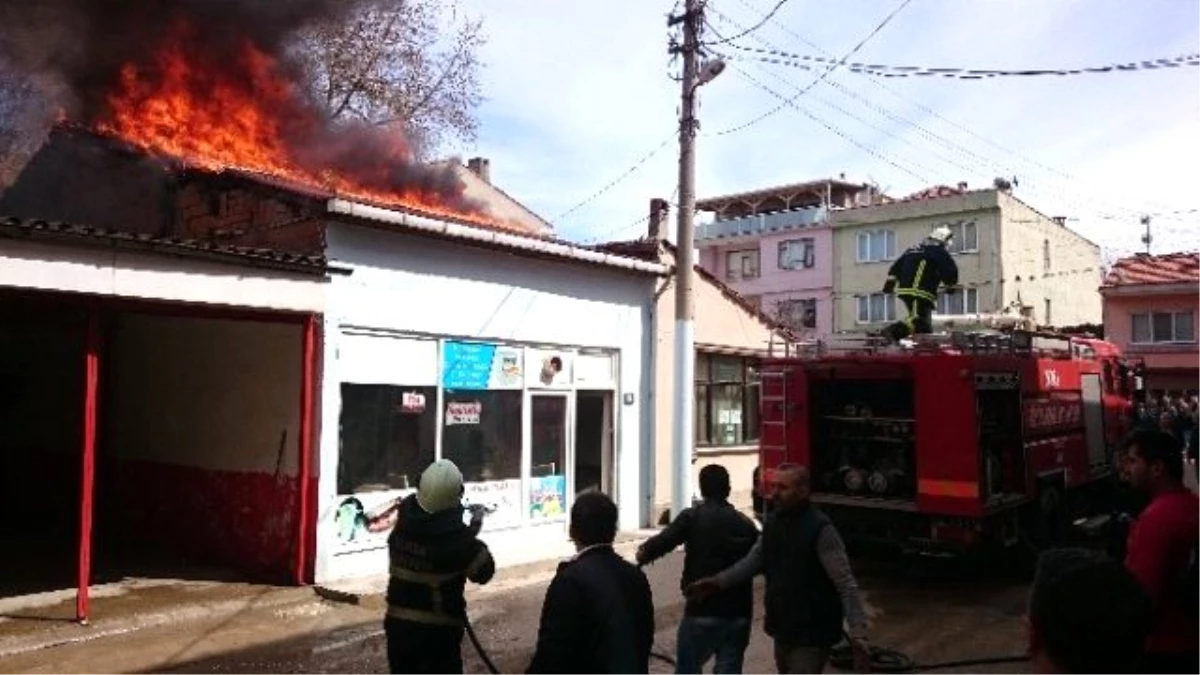 Bursa\'da Korkutan Yangın