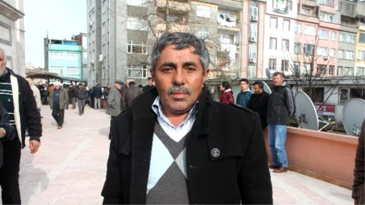 Cezayir\'de Ölen İşçi Türk Bayrağına Sarılı Tabutla Uğurlandı