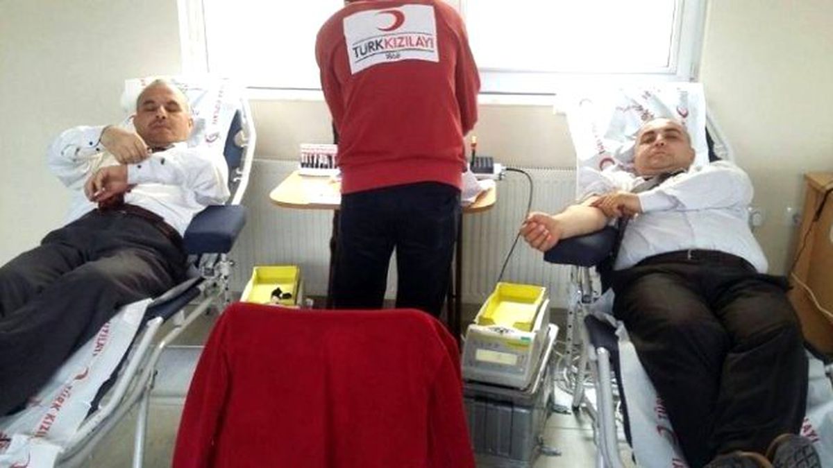 Düzce Afad Personeli Kan Verdi