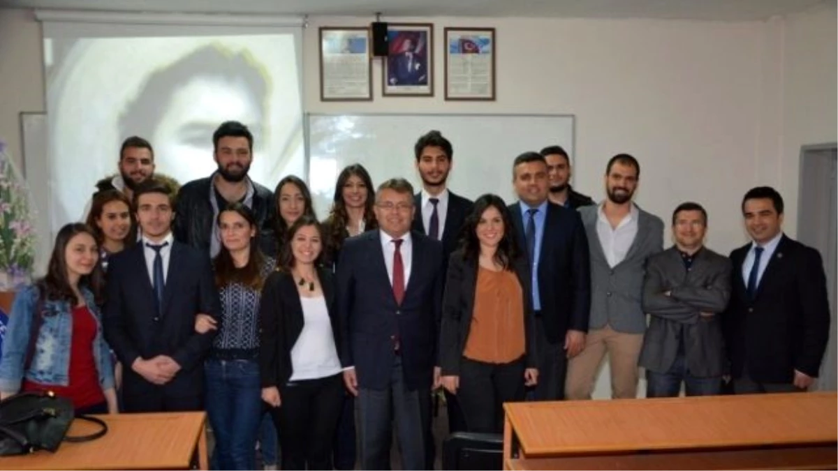 Elmalı Belediye Başkanı Öztekin, Öğrencilere Politik Pazarlamayı Anlattı