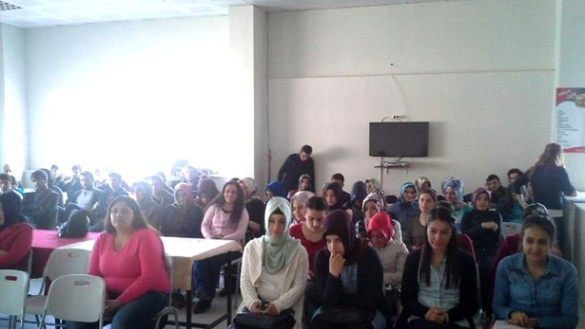 Erzincan Üniversitesi Öğrencilerine Sigaranın Zararları Anlatıldı