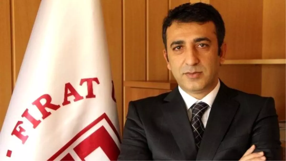 Fü\'de Rektör Yardımcılığı\'na Prof. Dr. Halil Hasar Getirildi