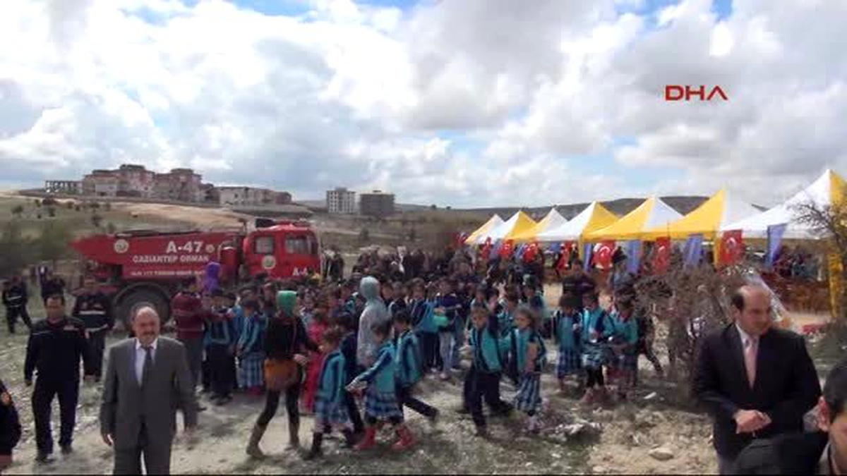 Gaziantep?te İtfaiye Erleri Fidan Dikti