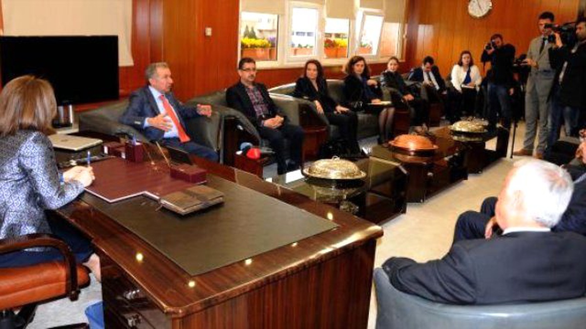 Gaziantep\'te Uluslararası Kongre Merkezi\'nin Protokolü İmzalandı