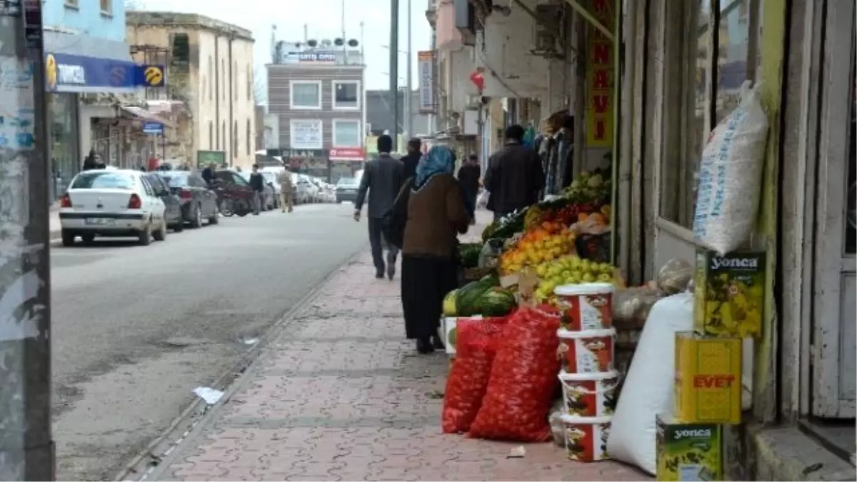 Kaldırım İşgali Devam Ediyor